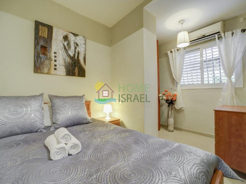 Трехкомнатная квартира в Тель-Авиве.